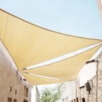 Dreieckiges Sonnensegel Sand – Garten