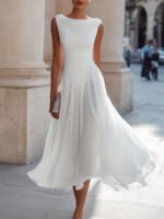 Damenkleid ärmellos, leichter Stoff, figurbetonte Taille