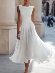 Damenkleid ärmellos, leichter Stoff, figurbetonte Taille