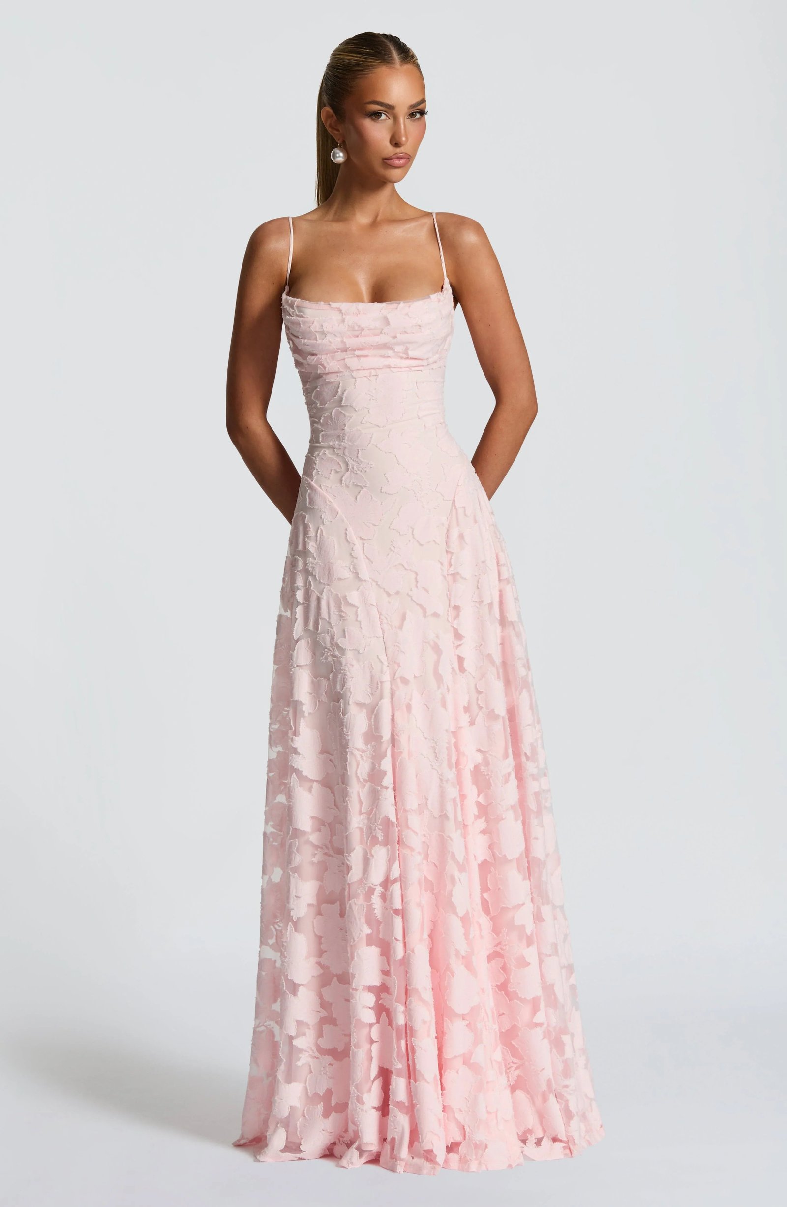 Damenkleid elegant figurschmeichelnd weich