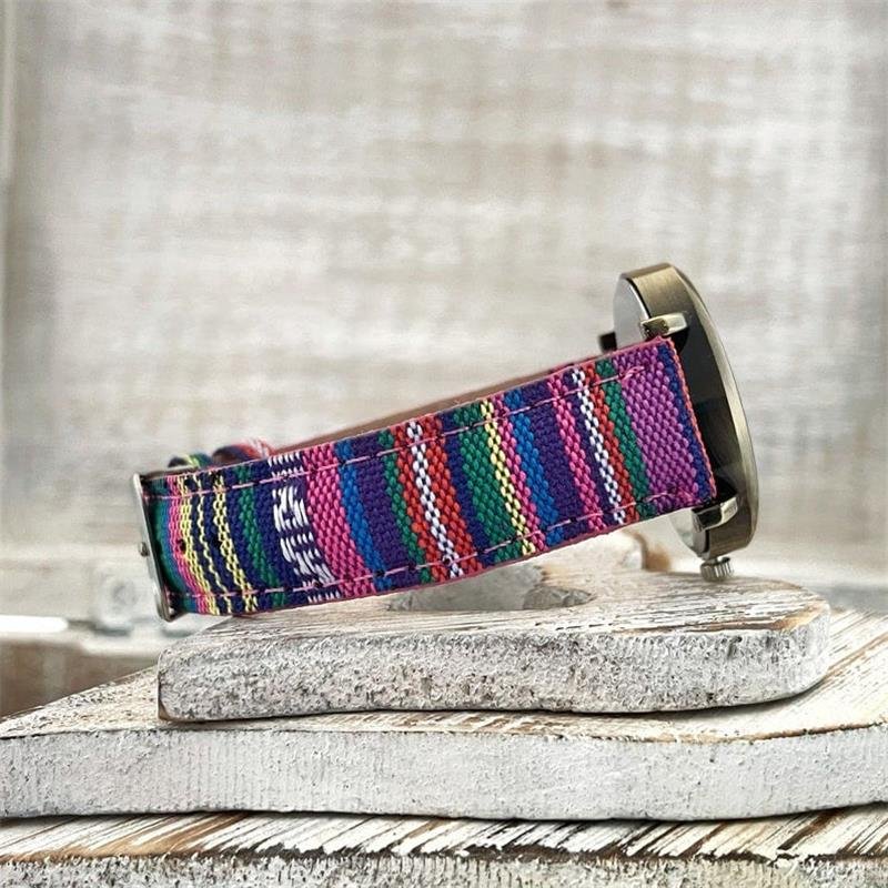 Uhr für Frauen mit Regenbogenmuster und geflochtenem PU-Lederarmband – Bild 6