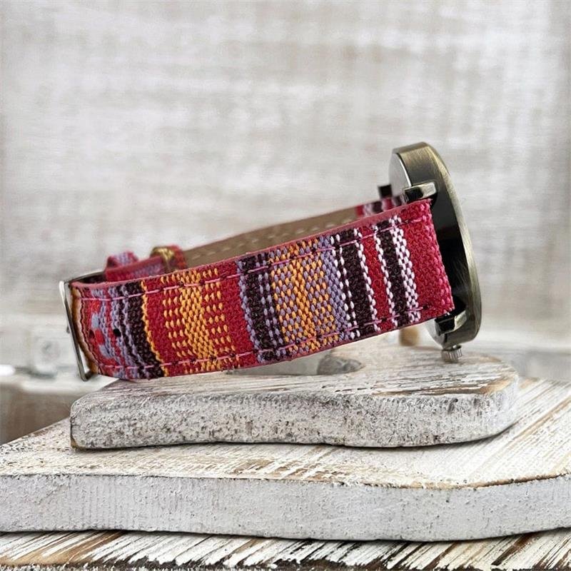 Uhr für Frauen mit Regenbogenmuster und geflochtenem PU-Lederarmband – Bild 5