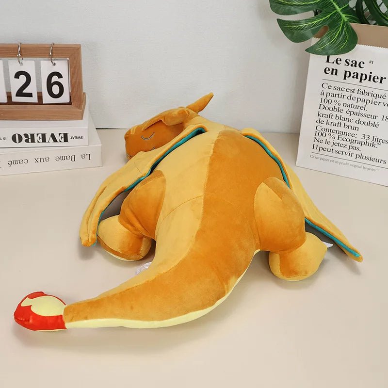 Pokémon Kuscheltier Charizard schlafend weich 50 cm – Bild 6