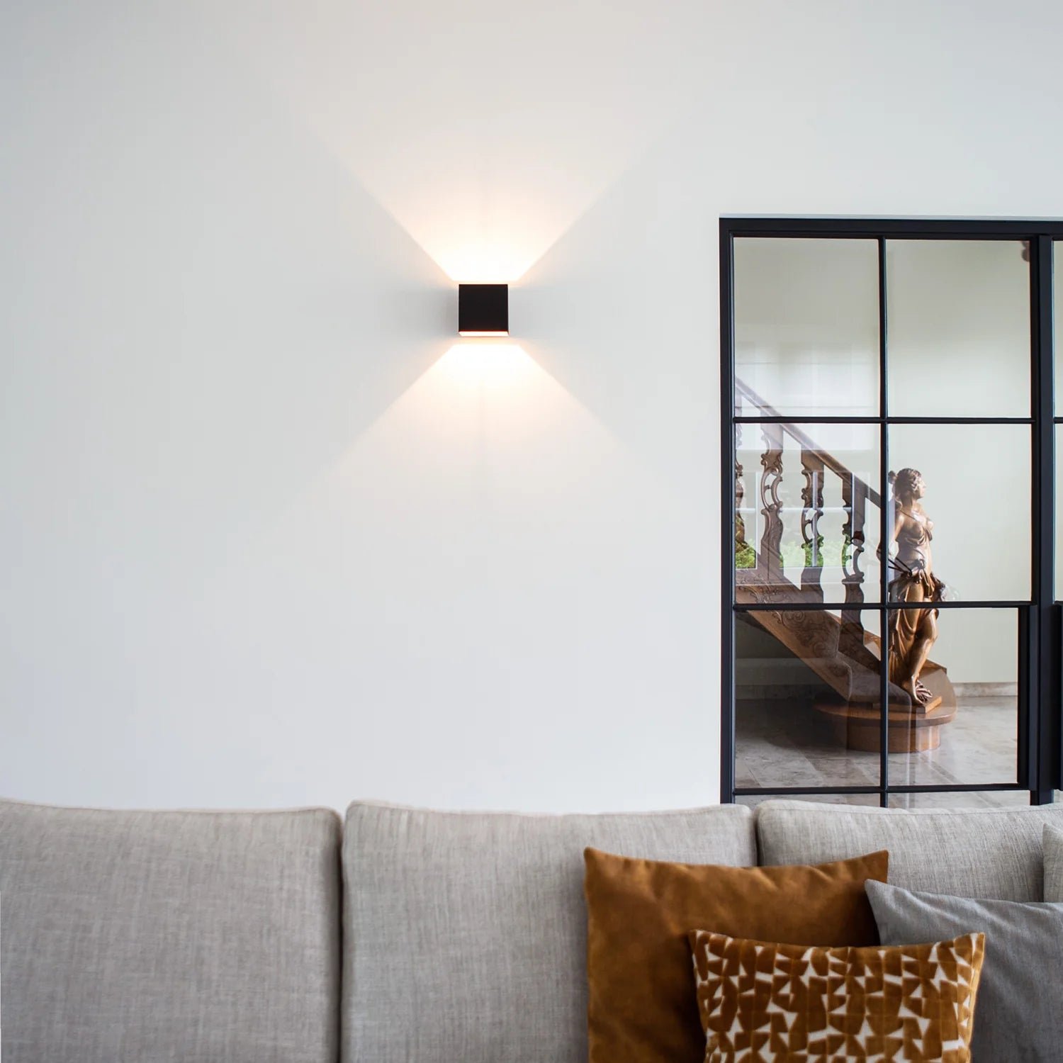 LED Wandleuchte mit Bewegungssensor & Akku ohne Bohren – Bild 11